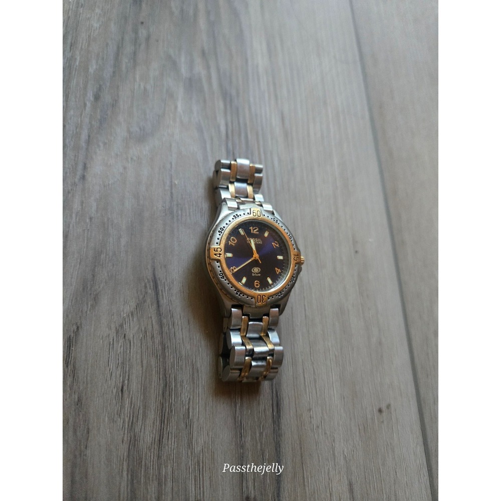 VTG Fossil Blue Watch Mens AM-3197 Blue Dial Two Tone SS Gold 100M Sport Diver - Picture 3 of 6